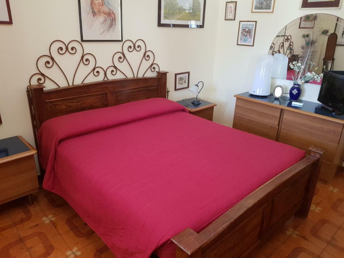 Villa del Golfo Urio with shared swimming pool Santa Flavia Esterno foto